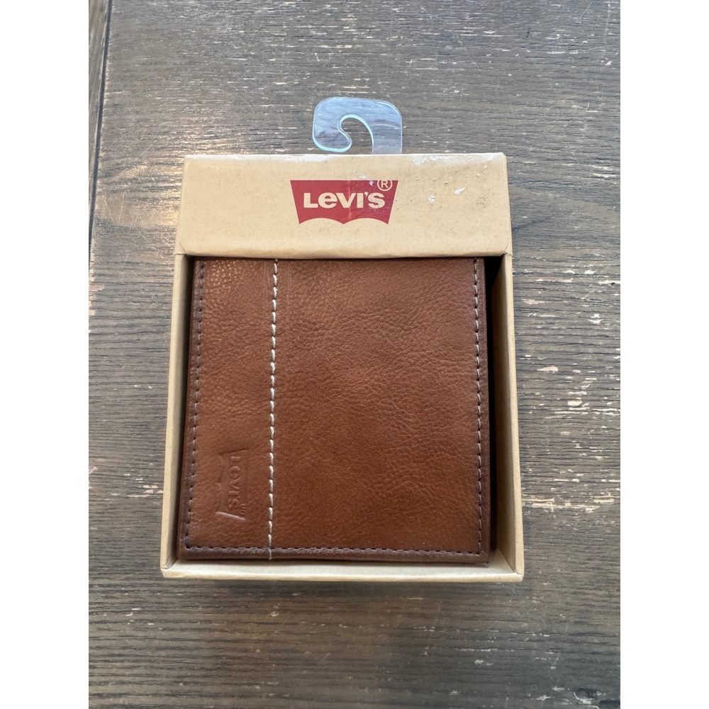 Levi's Men's Genuine‎ Leather Bi-Fold Wallet Tan Brown New in Box
